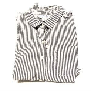 (4/$25)Old Navy Grey Striped Classic